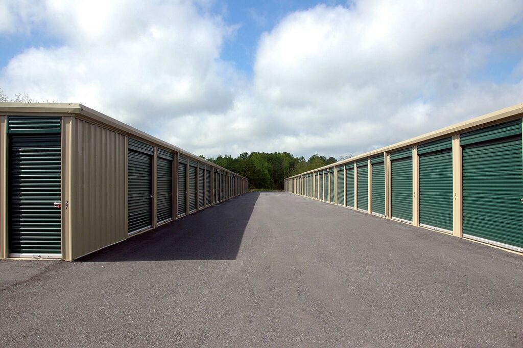 storage-warehouse-g7ec801fe4_1280